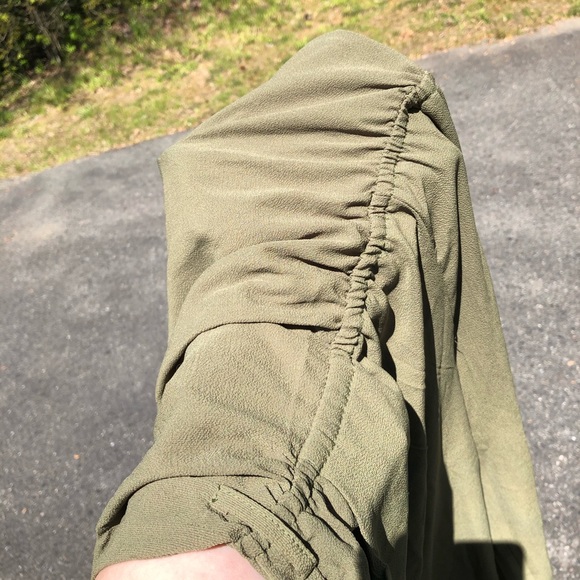 Olive romper / jumpsuit - Picture 10 of 11